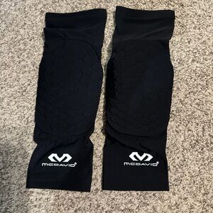 Brand new McDavid compression knee pads. Adult Small